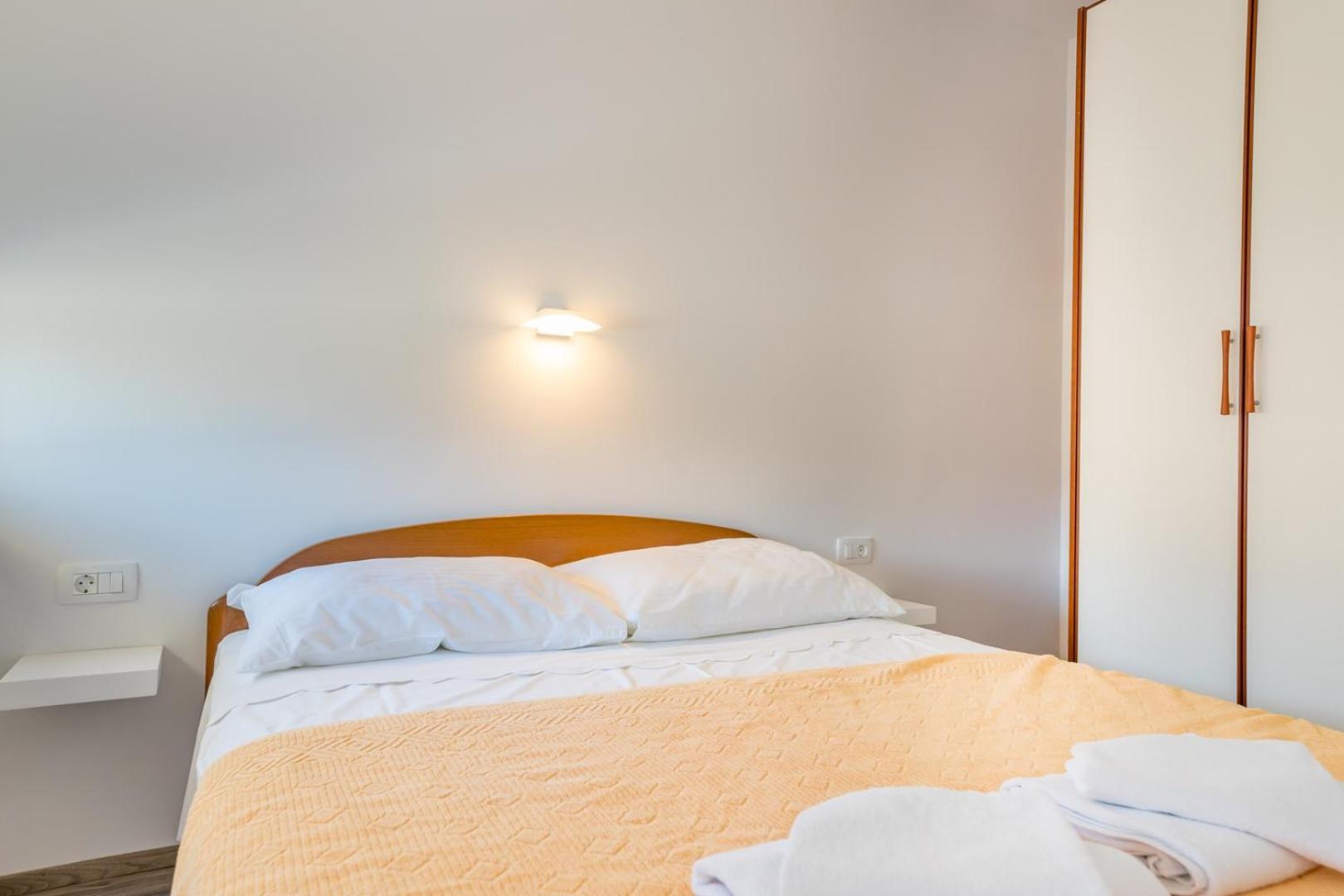 Apartments & Rooms Dekanic バスカ エクステリア 写真