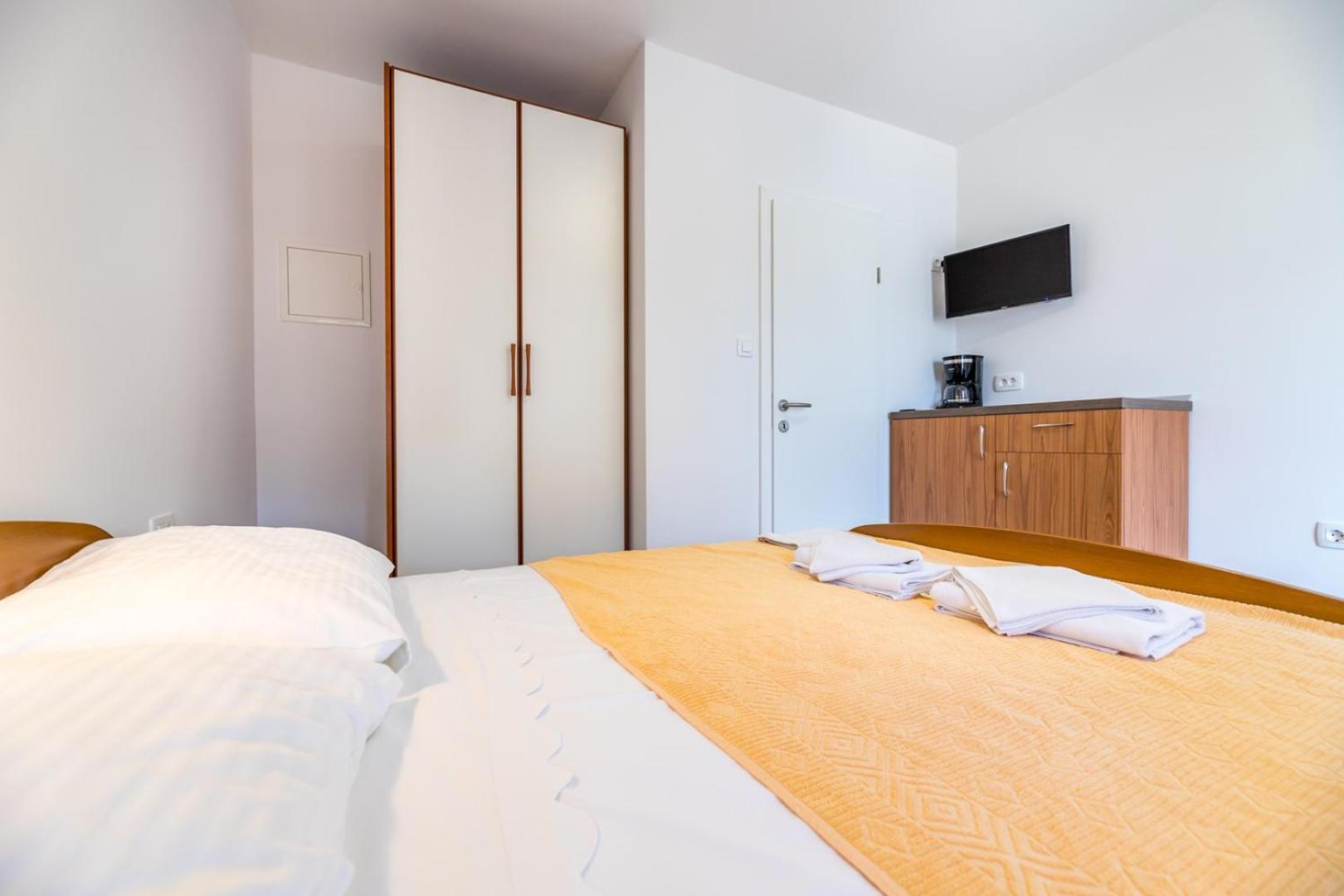 Apartments & Rooms Dekanic バスカ エクステリア 写真