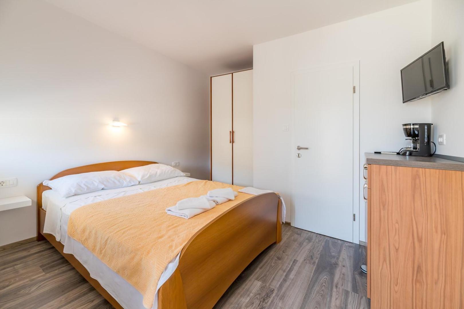 Apartments & Rooms Dekanic バスカ エクステリア 写真